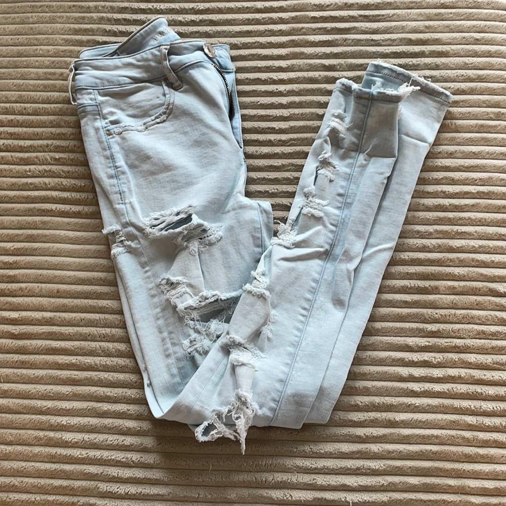 ✨ AE ripped skinny jeans!